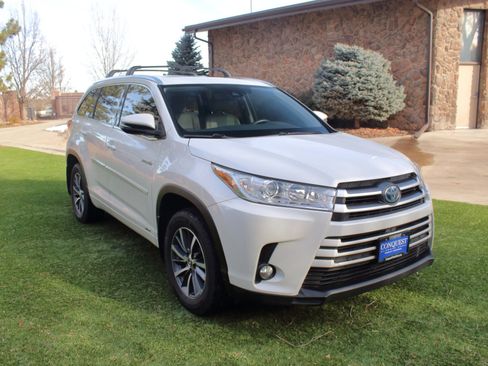 Used 2017 Toyota Highlander XLE image 7