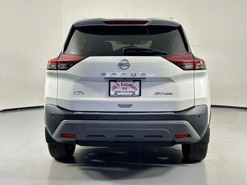 Used 2023 Nissan Rogue SV w/ SV Premium Package image 6