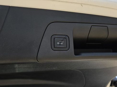 Used 2023 Buick Envision Essence AWD/4WD image 14