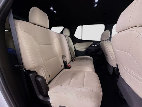 Used 2023 Chevrolet Traverse LS FWD image 29