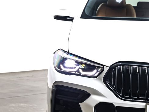 Used 2022 BMW X6 xDrive40i w/ M Sport Package image 14