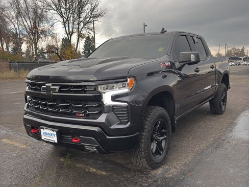 Used 2024 Chevrolet Silverado 1500 LT Trail Boss w/ LT Trail Boss Premium Package image 4