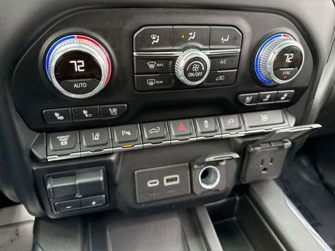 Used 2022 GMC Sierra 3500 Denali AWD/4WD image 19