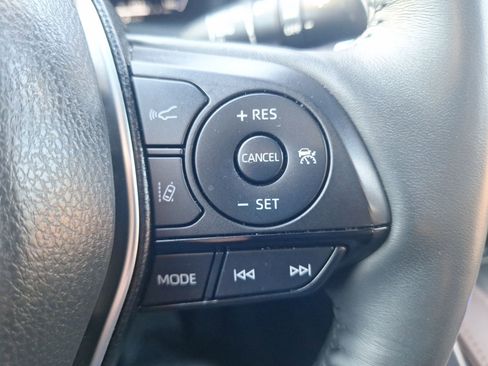 Used 2024 Toyota Venza LE image 21