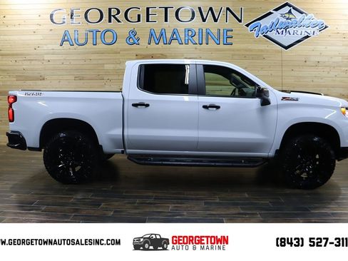 Used 2024 Chevrolet Silverado 1500 LT Trail Boss w/ Convenience Package II image 1