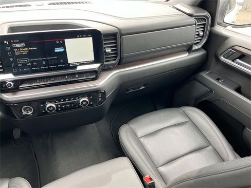 Used 2024 GMC Sierra 1500 SLT image 14