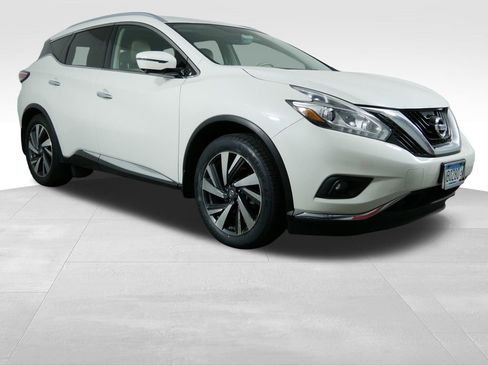 Used 2018 Nissan Murano Platinum image 2