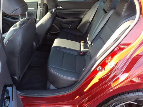 Used 2024 Nissan Altima 2.5 SR w/ SR Premium Package image 16