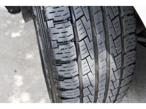 Used 2019 Ford Edge Titanium w/ Equipment Group 301A FWD image 29