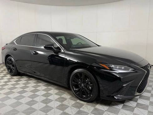 Used 2024 Lexus ES 300h F Sport image 12
