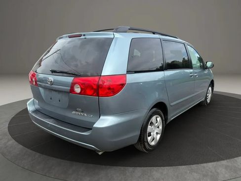 Used 2008 Toyota Sienna CE FWD image 5