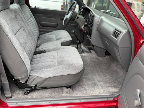 Used 1993 Toyota Pickup Deluxe AWD/4WD image 23
