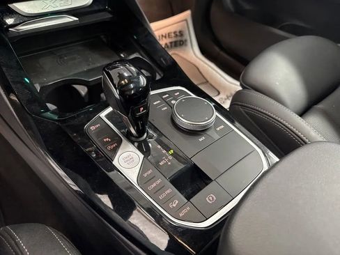 Used 2024 BMW X3 xDrive30i image 11