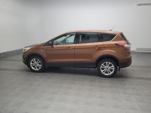 Used 2017 Ford Escape SE FWD image 3