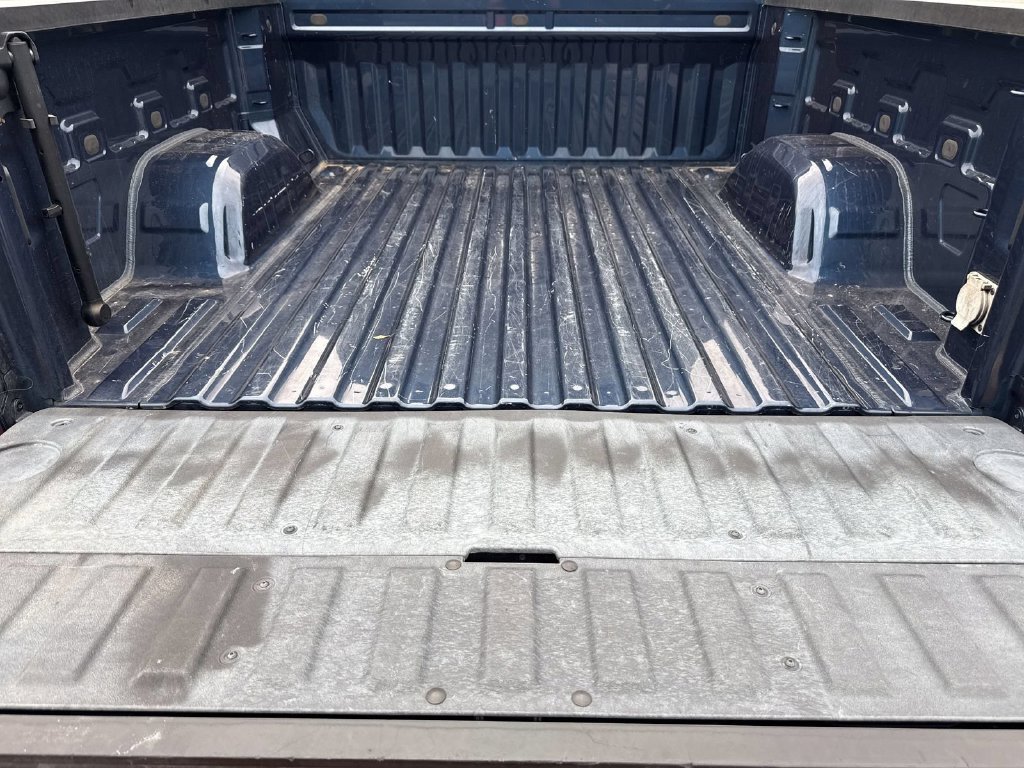 Used 2022 GMC Sierra 1500 SLT w/ SLT Convenience Package RWD image 13