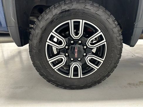 Used 2022 GMC Sierra 2500 AT4 image 61