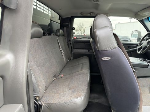 Used 2007 Chevrolet Silverado 3500 2WD Extended Cab w/ Heavy-Duty Power Package image 22