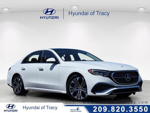 Used 2025 Mercedes-Benz E 350 4MATIC Sedan image 1