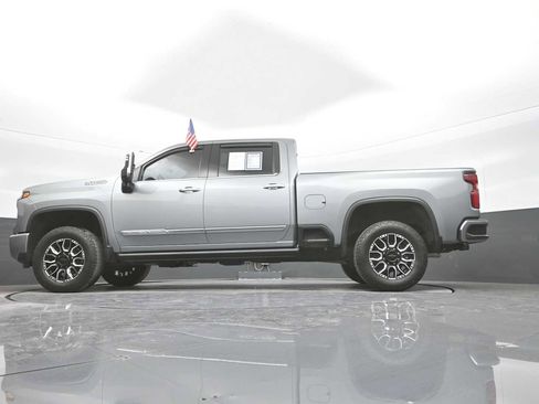 Used 2024 Chevrolet Silverado 2500 High Country w/ High Country Premium Package AWD/4WD image 41