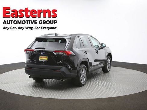 Used 2022 Toyota RAV4 LE image 39