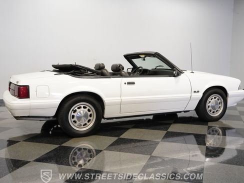 Used 1987 Ford Mustang LX image 14