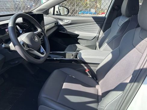 Used 2023 Volkswagen ID.4 Pro S image 7