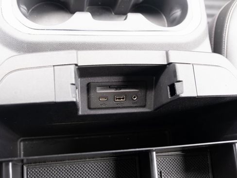 Used 2022 Chevrolet Silverado 1500 LTZ w/ Technology Package image 10