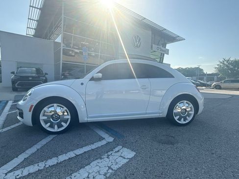Used 2019 Volkswagen Beetle 2.0T Final Edition SEL FWD image 3