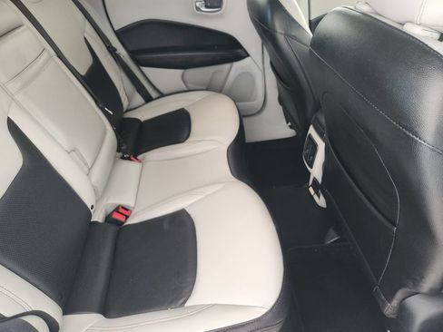 Used 2020 Jeep Compass Limited FWD image 32