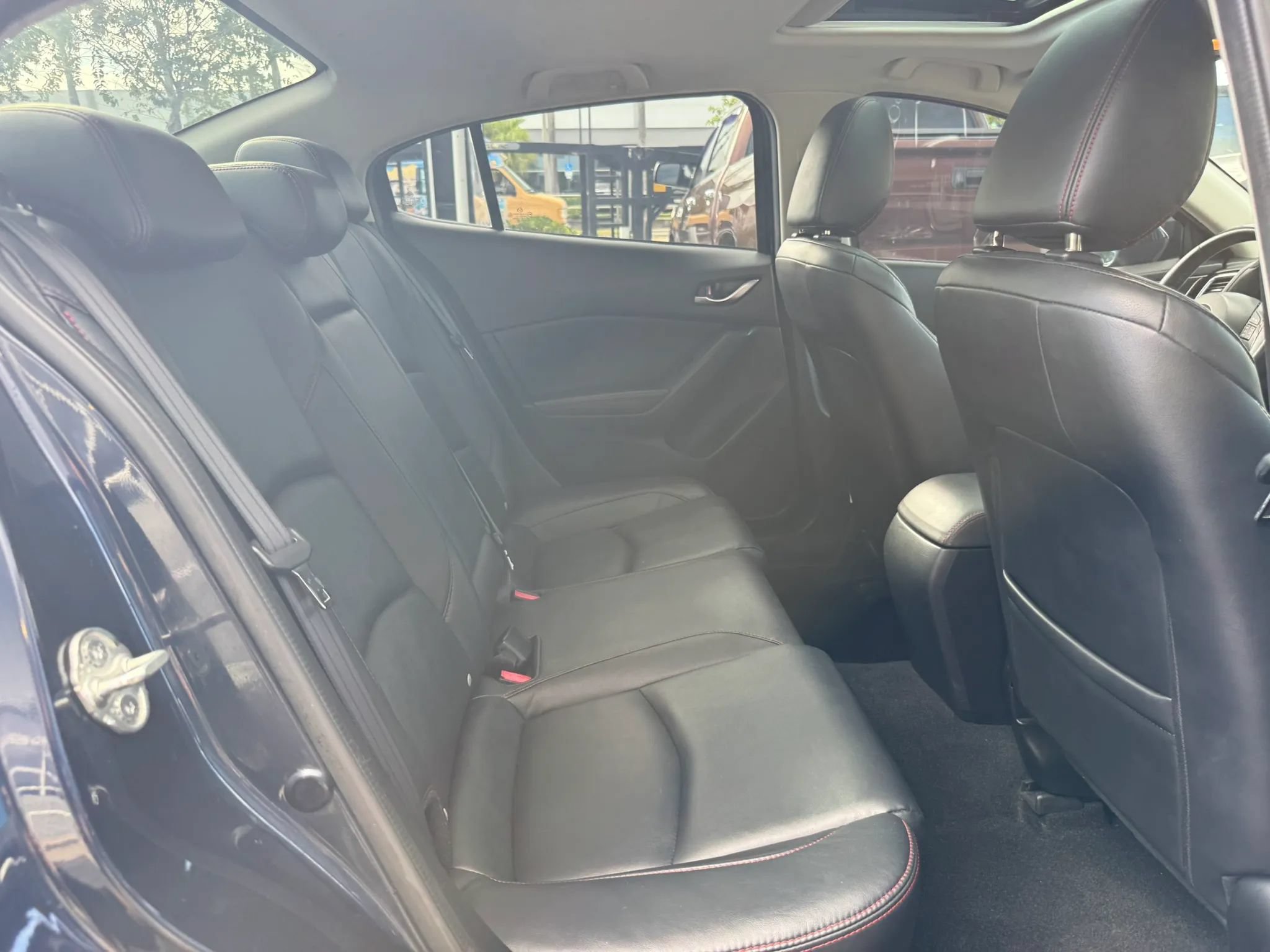 Used 2016 MAZDA MAZDA3 s Touring FWD image 31