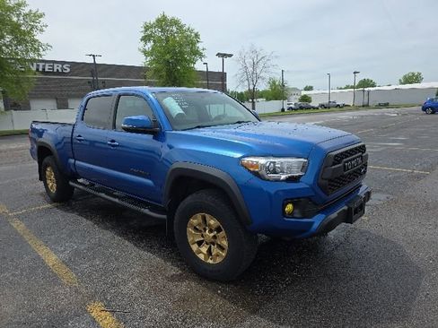 Used 2016 Toyota Tacoma TRD Off-Road w/ Premium & Technology Package AWD/4WD image 7