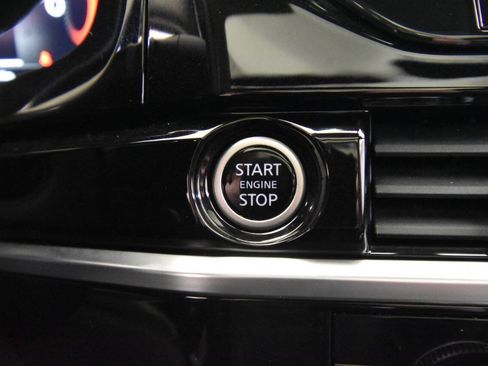 Used 2022 Nissan Pathfinder Platinum w/ Cargo Package image 26