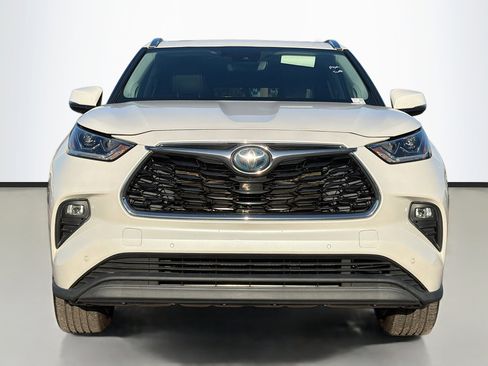 Used 2021 Toyota Highlander Limited image 8