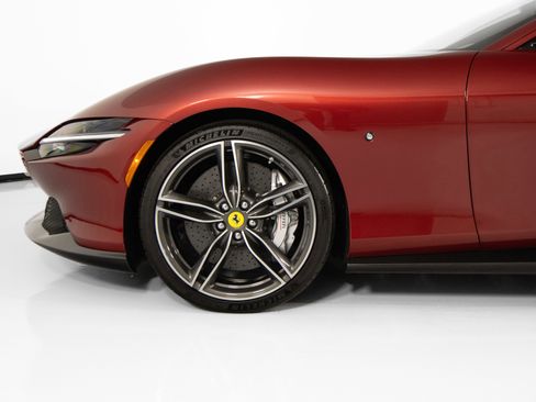 Certified 2022 Ferrari Roma image 9