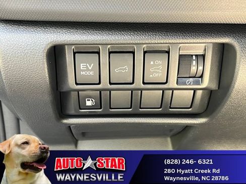 Used 2025 Subaru Forester Limited AWD/4WD image 23
