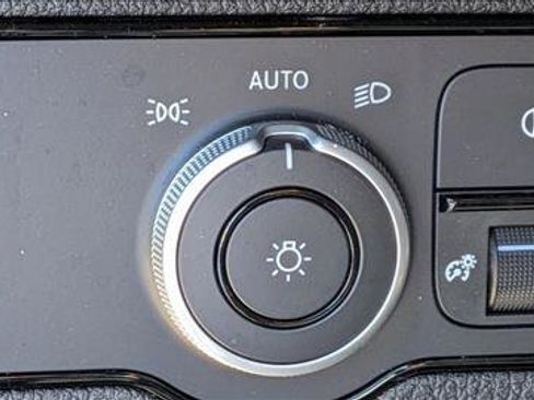 Used 2024 Mercedes-Benz Sprinter 2500 image 20