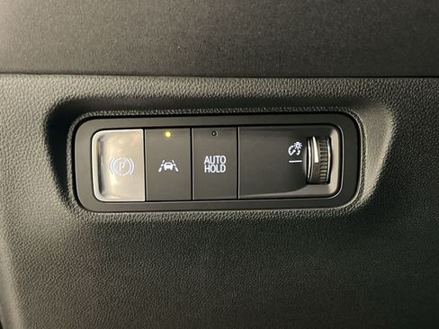 Certified 2024 Honda Prologue EX image 32