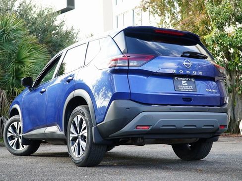 Used 2022 Nissan Rogue SV image 4