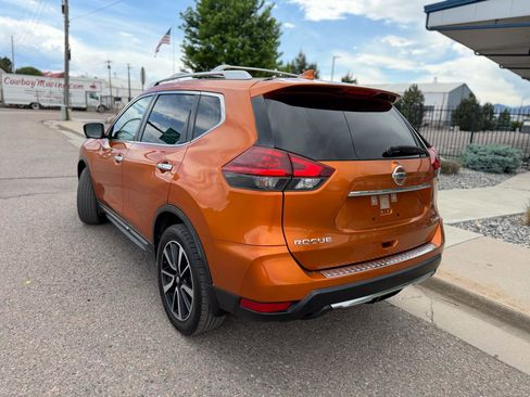 Used 2018 Nissan Rogue SL w/ Premium Package AWD/4WD image 3