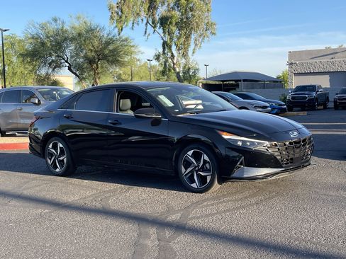 Used 2023 Hyundai Elantra Limited FWD image 35