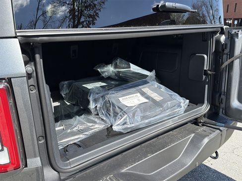 New 2026 Ford Bronco Badlands image 31