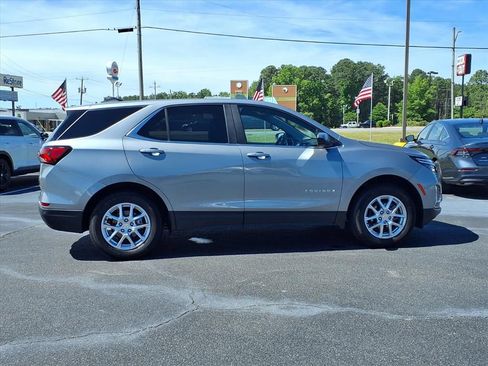 Used 2024 Chevrolet Equinox LT FWD image 21