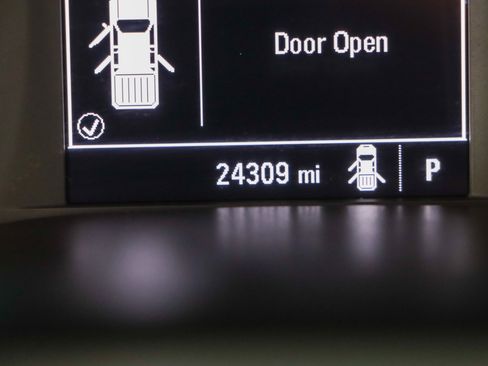 Used 2022 Chevrolet Colorado W/T w/ WT Convenience Package image 16