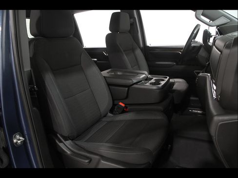 Used 2024 Chevrolet Silverado 2500 LT AWD/4WD image 16