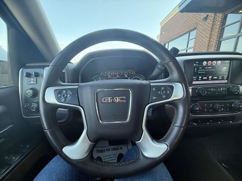 Used 2017 GMC Sierra 1500 SLE w/ SLE Value Package AWD/4WD image 10