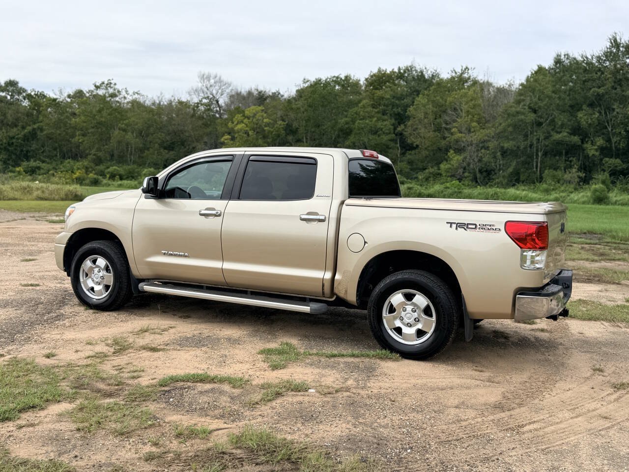 Used 2010 Toyota Tundra Limited RWD image 3