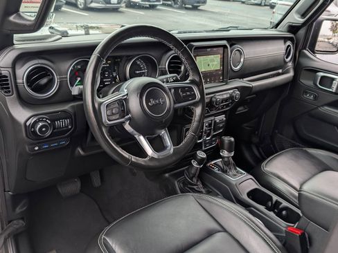 Used 2021 Jeep Wrangler Unlimited Sahara w/ Cold Weather Group AWD/4WD image 20