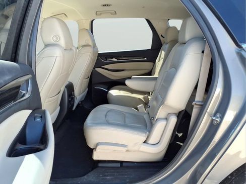 Used 2019 Buick Enclave Essence FWD image 31