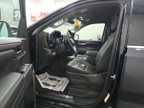 Used 2023 GMC Sierra 1500 SLT w/ SLT Premium Package image 9