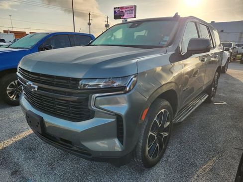 Used 2023 Chevrolet Tahoe RST w/ Luxury Package RWD image 3